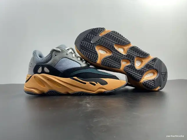 V2 Adidas 700 Yeezy Sun Boost GW0296 0527